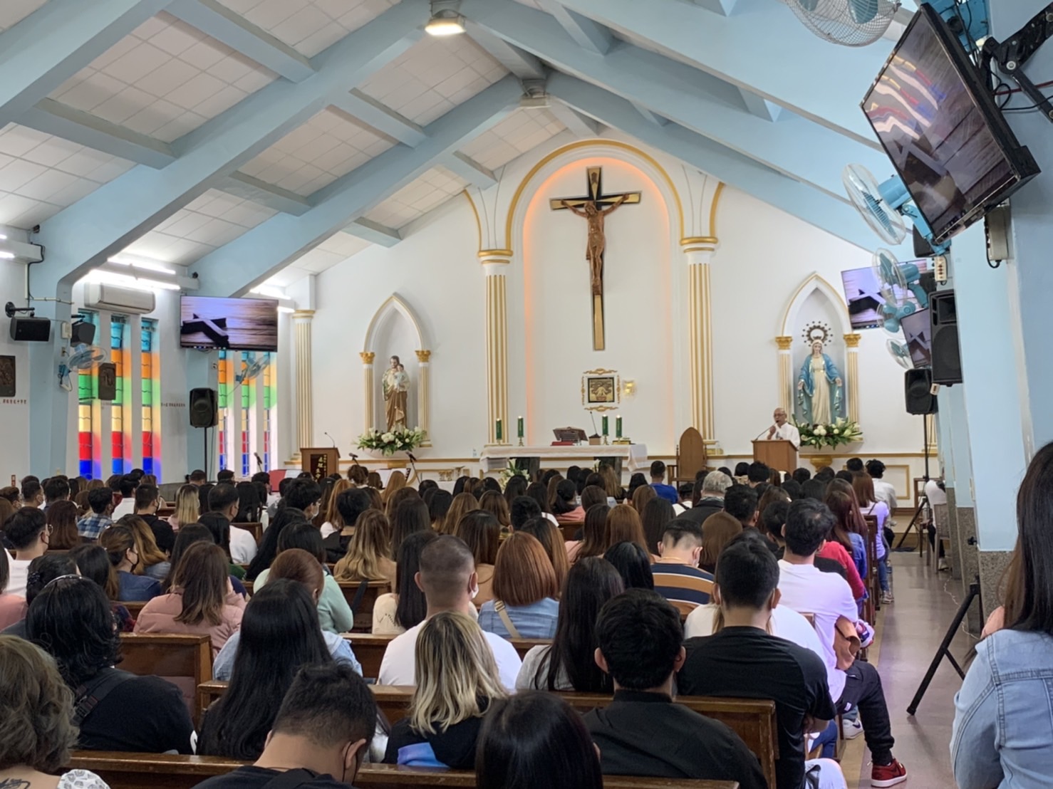 Around 300 Filipinos joined the gathering at Taichung’s Our Lady of Immaculate Conception church on February 26, 2022. (Photo by Gino Lopez)