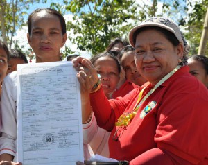 In Maguindanao, indigenous people finally get proof of birth