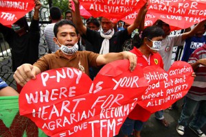 Farmers stage Valentine protest for land reform