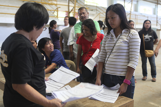 Comelec prioritizes teachers and school employees during Sunday registration in Upi, Maguindanao. Photo by AMIEL MARK CAGAYAN. 