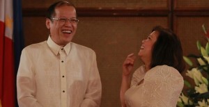 President Aquino and newly sworn Supreme Court Chief Justice Maria Lourdes Sereno during the oathtaking ceremony at the Rizal Hall, Malacañang Palace, Aug. 25. File photo by gov.ph.