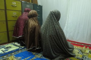 Mosque-Women2