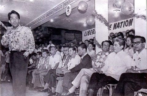 Plaza Miranda. Photo taken just before the boming. From Wiki Commons