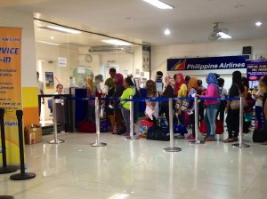 Groups of young girls traveling together are usually seen at the Cotabato airport. Photo by ARTHA KIRA PAREDES 
