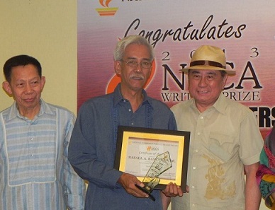 NCCA writer's prize awardee Raffi Banzuela from Albay with NCCA chair Felipe Padilla de Leon, Jr. and National Artist Virgilio Almario.