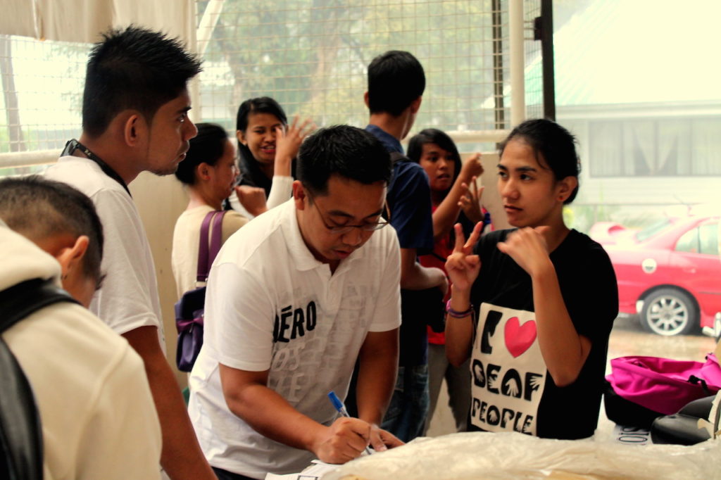 Sign language interpreters in Baguio. (Photo by Ofelia Empian)