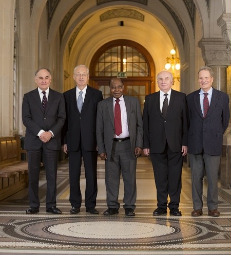 The judges: Thomas A. Mensah (President), Jean-Pierre Cot, Stanislaw Pawlak, Alfred H. Soons, Rüdiger Wolfrum