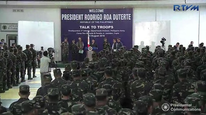 Pres. Duterte addressing troops at Camp M. Peralta, Jamindan, Capiz