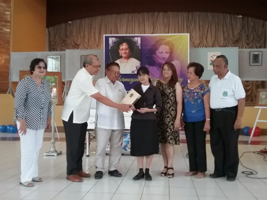 Family receives posthumous citation from Bohol province. Photo by Cooper Resabal 