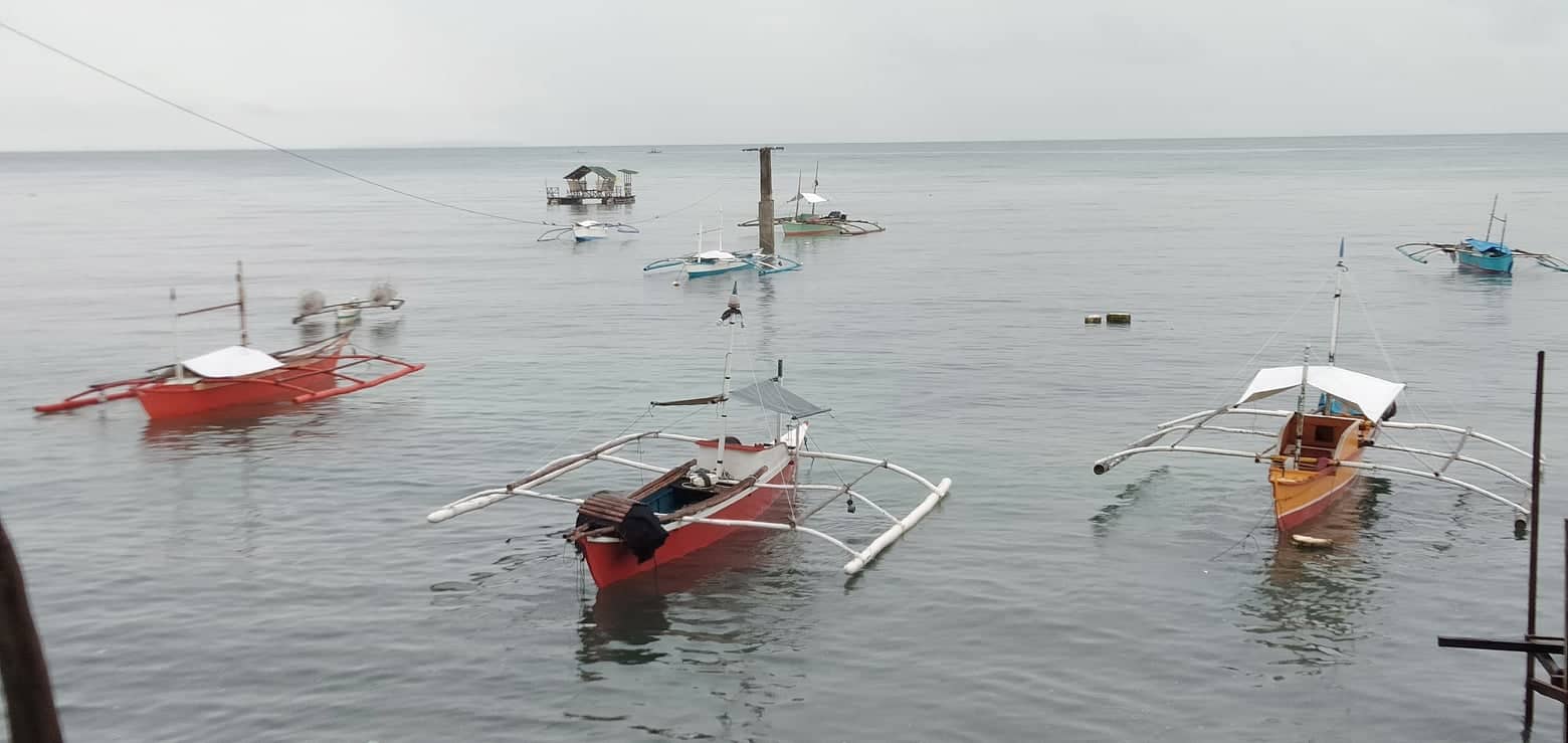 Small fishing boats in Baclayon town