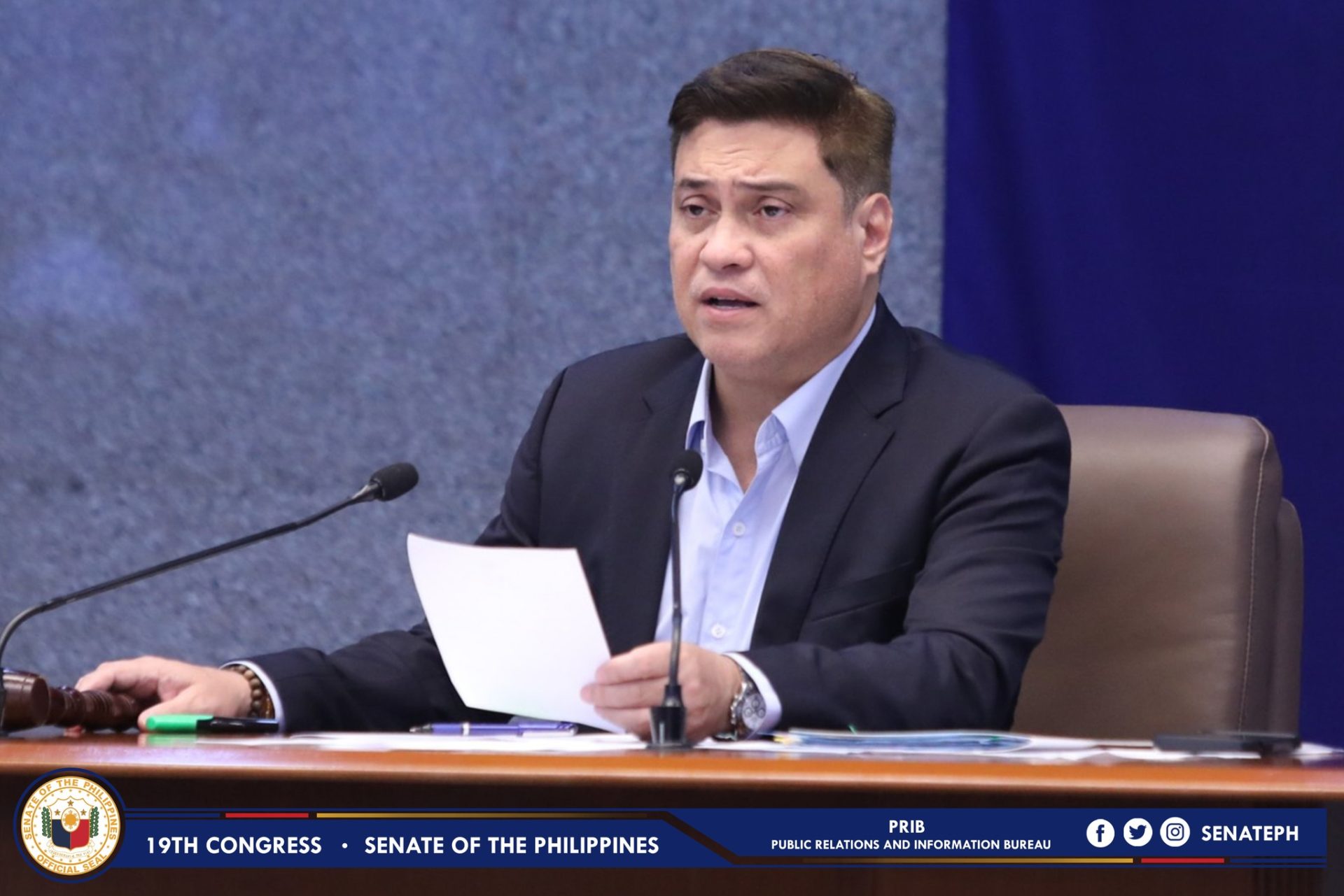 Hind lesbian rasmlar Onamning iflos mushukini yaladi