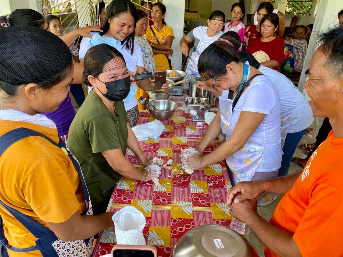 Typhoon survivors receive training from a consortium of non-government organizations (Courtesy of BIDEF) 