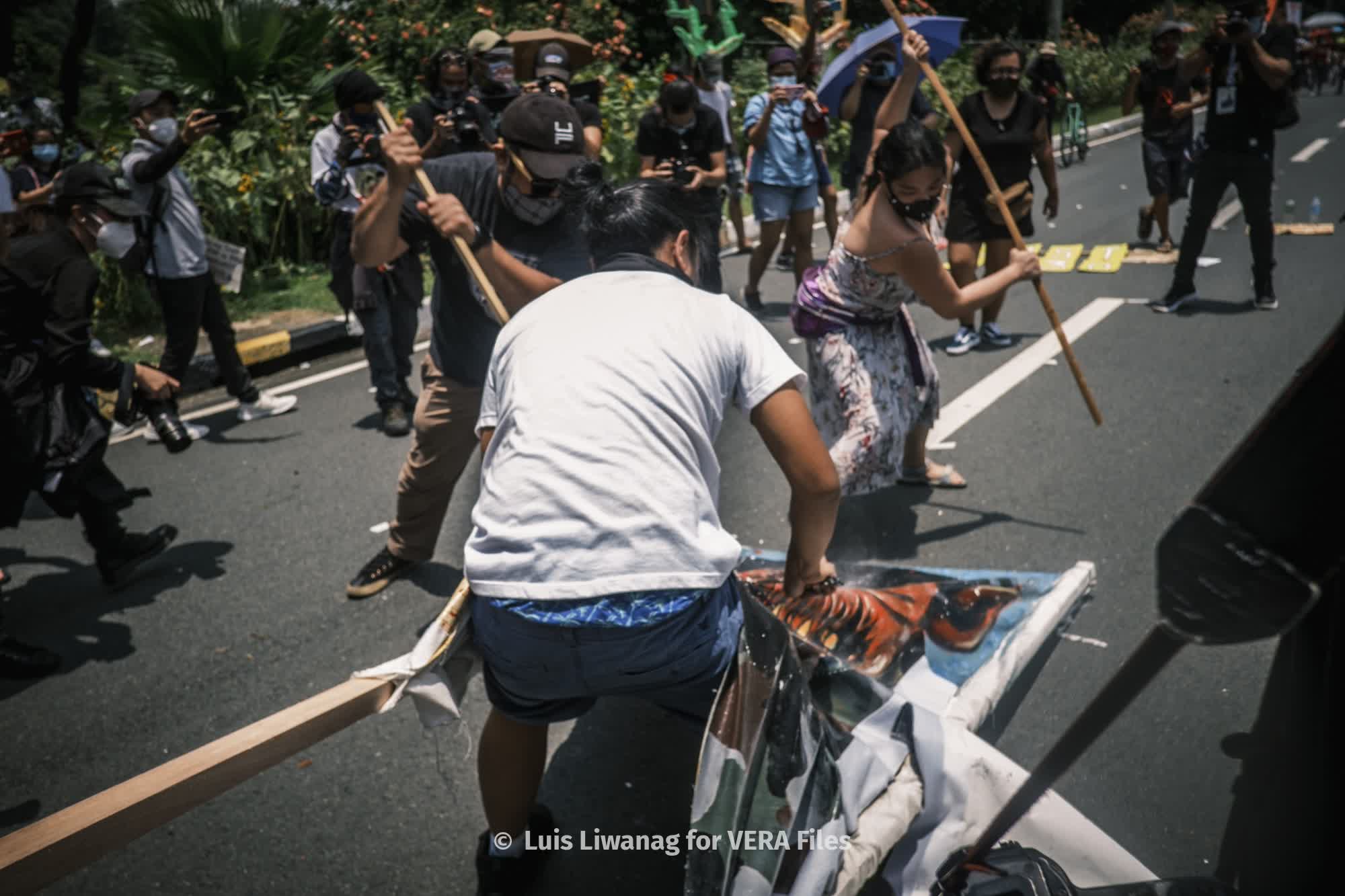 Despite ban, voices of dissent ring loud and clear SONA 2020 16/19  Photos by Luis Liwanag