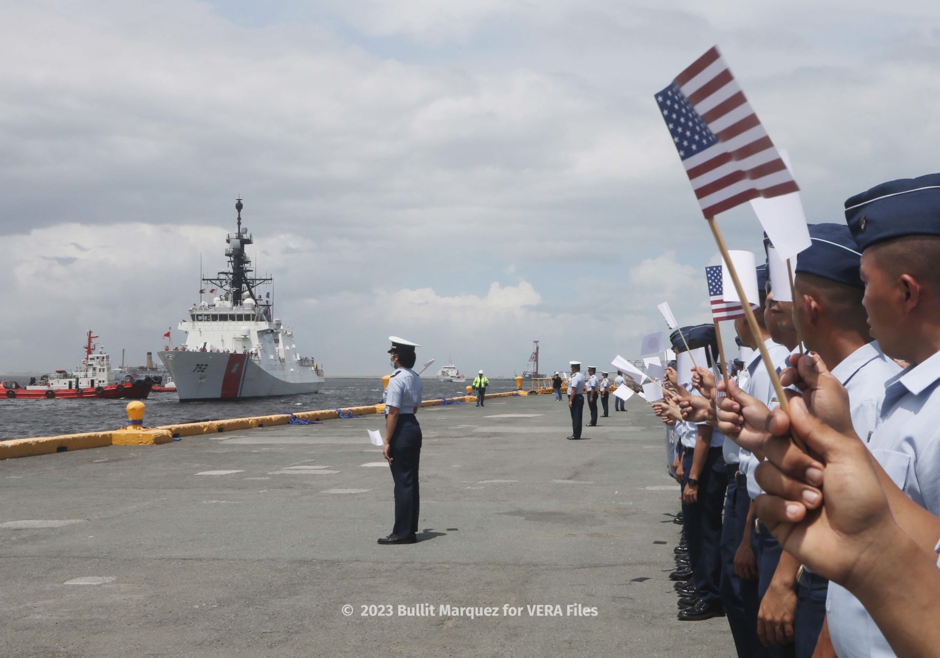 060123 Japan US Coast Guard in PH 1/11 Photo by Bullit Marquez