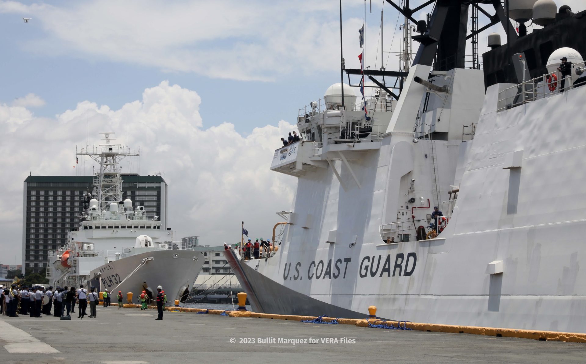 060123 Japan US Coast Guard in PH 4/11 Photo by Bullit Marquez