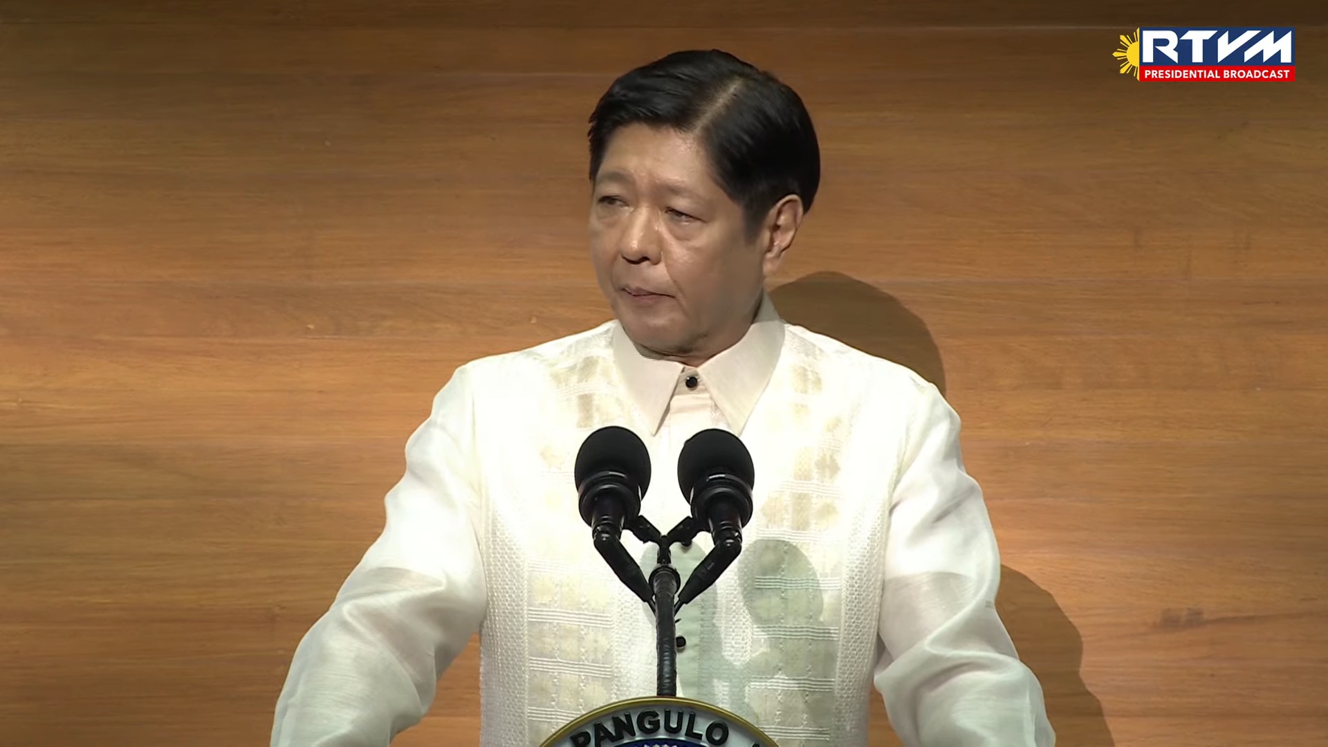 Marcos brags 'improving' state of the nation, avoids ICC, human