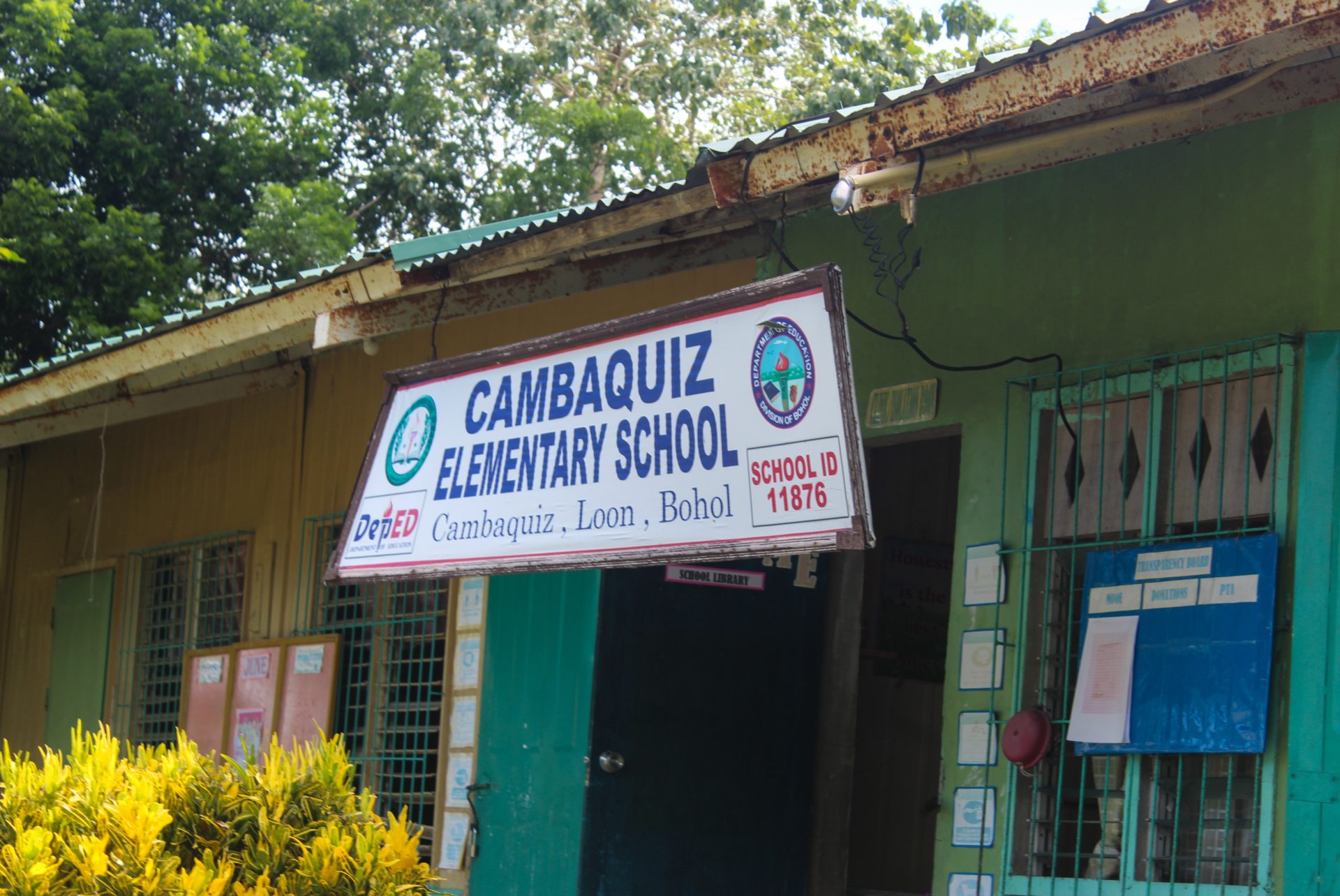 Cambaquiz Elementary School, Loon