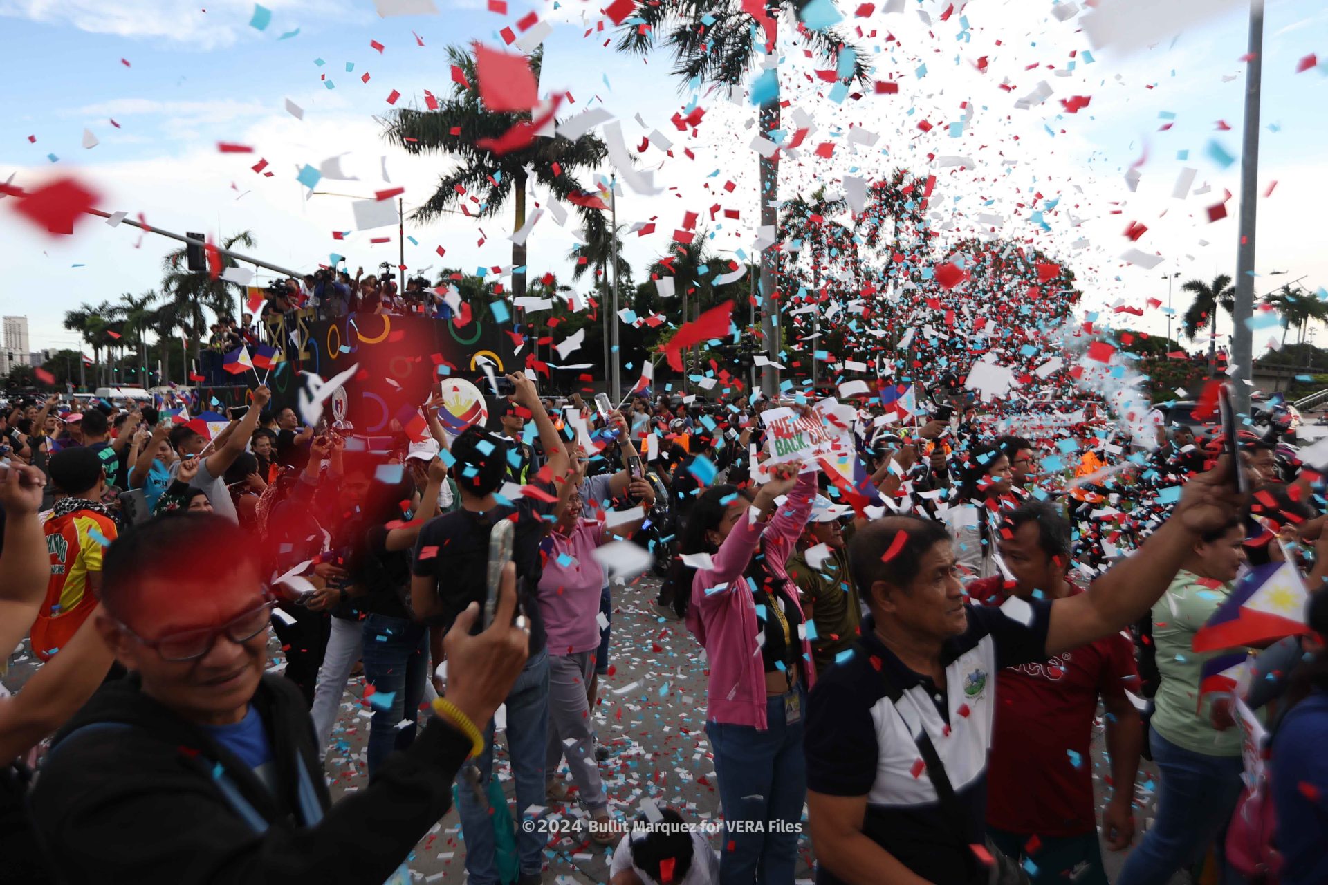 16/18 Heroes’ welcome for Olympians Photo by Bullit Marquez