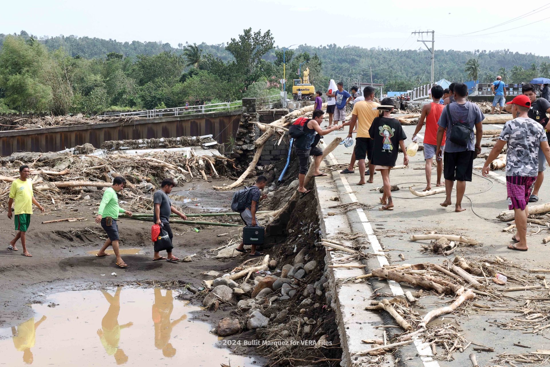 Typhoon Kristine - Laurel Batanggas 10/11 Photo by Bullit Marquez