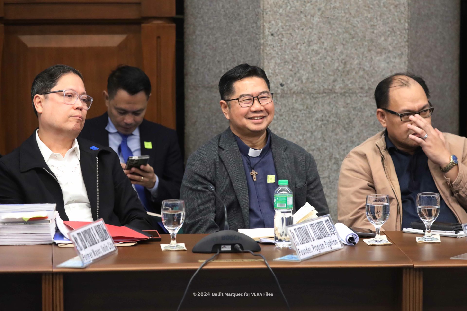  Former Iloilo Mayor Jed Mabilog, Fr. Flavie Villanueva, and Randy de los Santos, uncle of slain 17-yeat old Kian de los Santos. Photo by Bullit Marquez