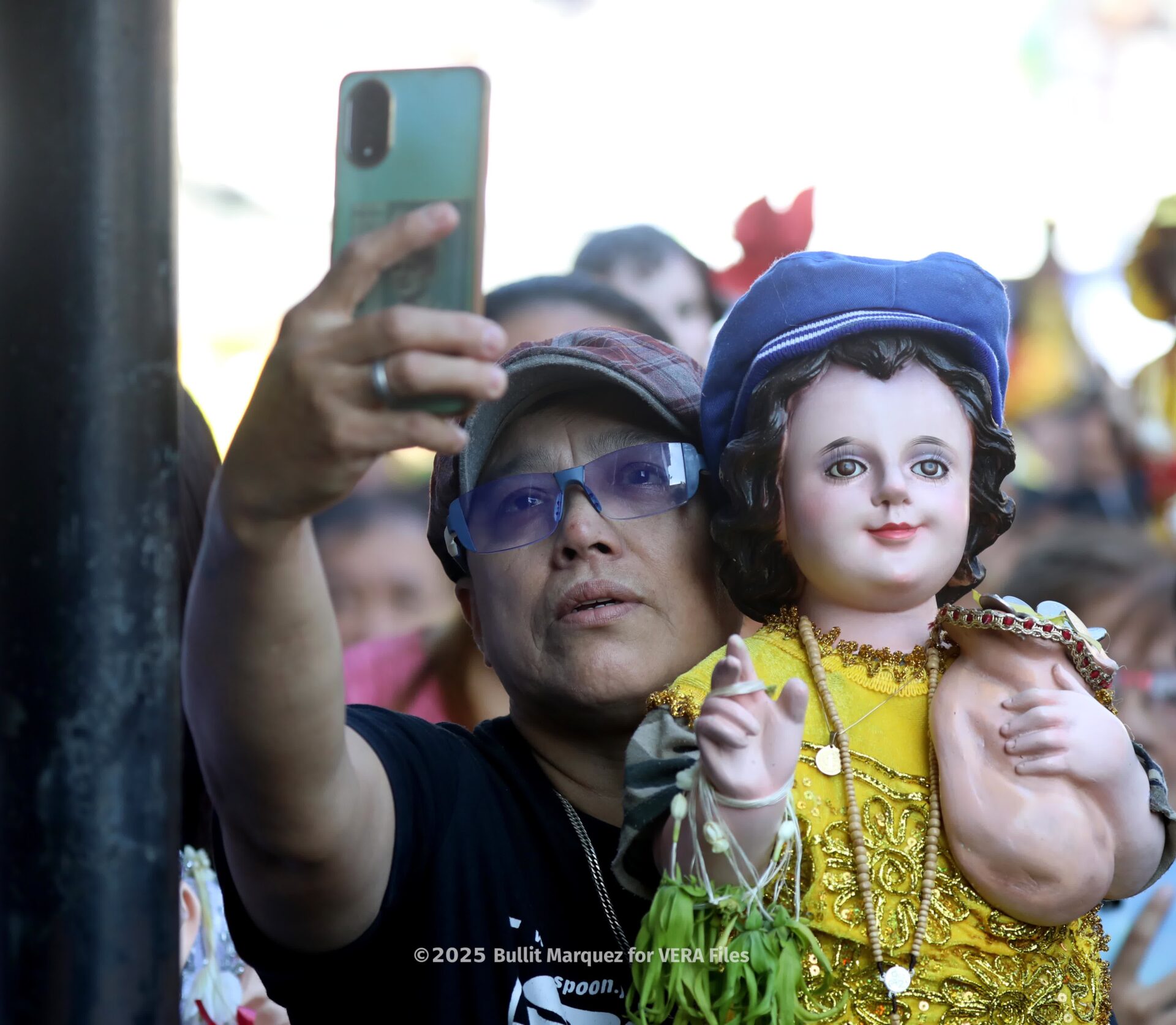 Love and devotion for the Child Jesus. Photo by Bullit Marquez 5/10