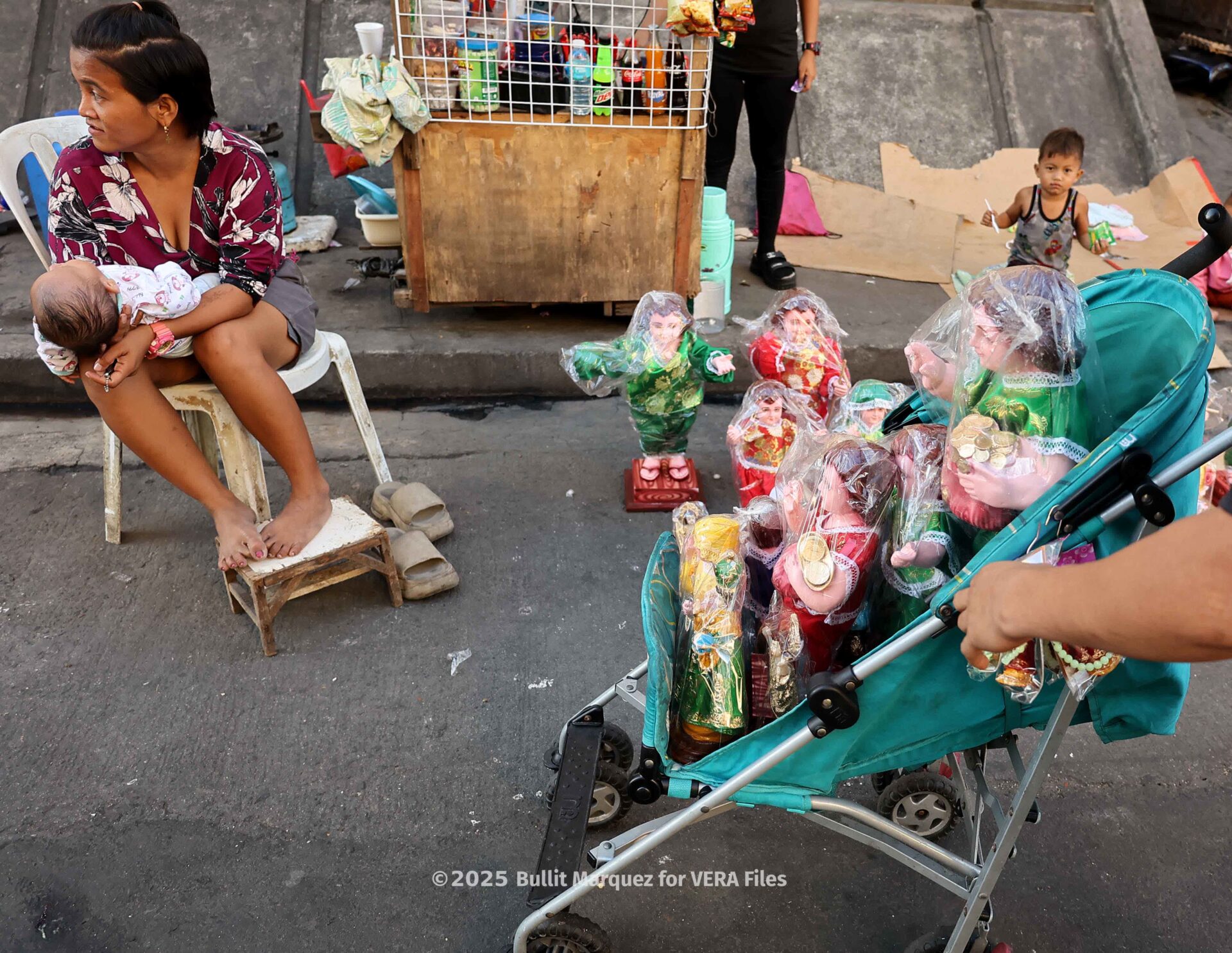 Love and devotion for the Child Jesus. Photo by Bullit Marquez 9/10