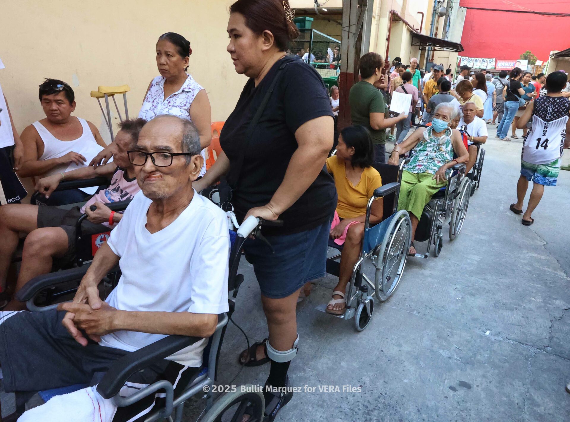 Heartwarming elections participation of  senior citizens and PWDs during the 2025 Midterm Election. Photo by Bullit Marquez