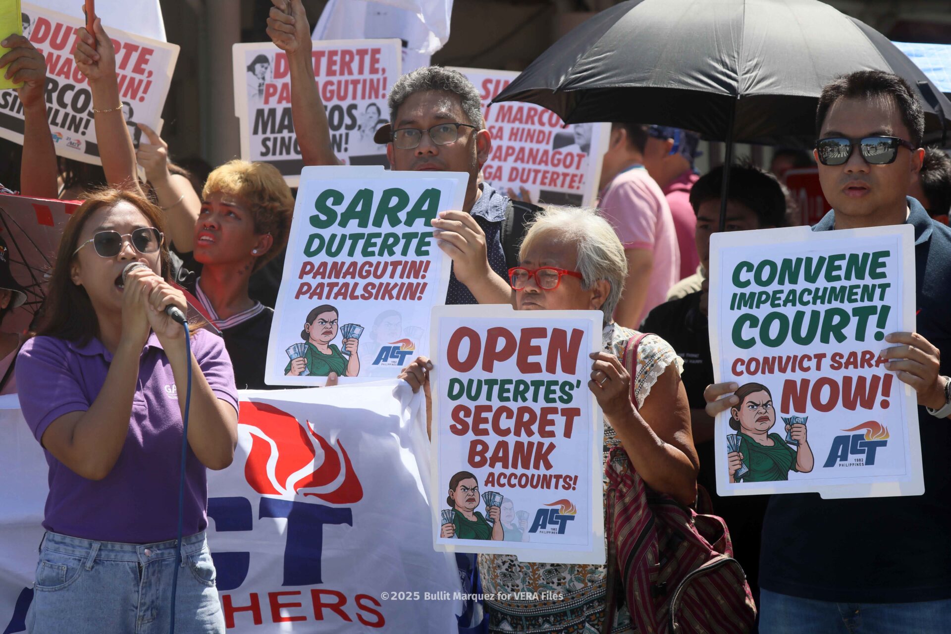 Angry messages to the senator-judges Photo by Bullit Marquez for VERA Files 2/12