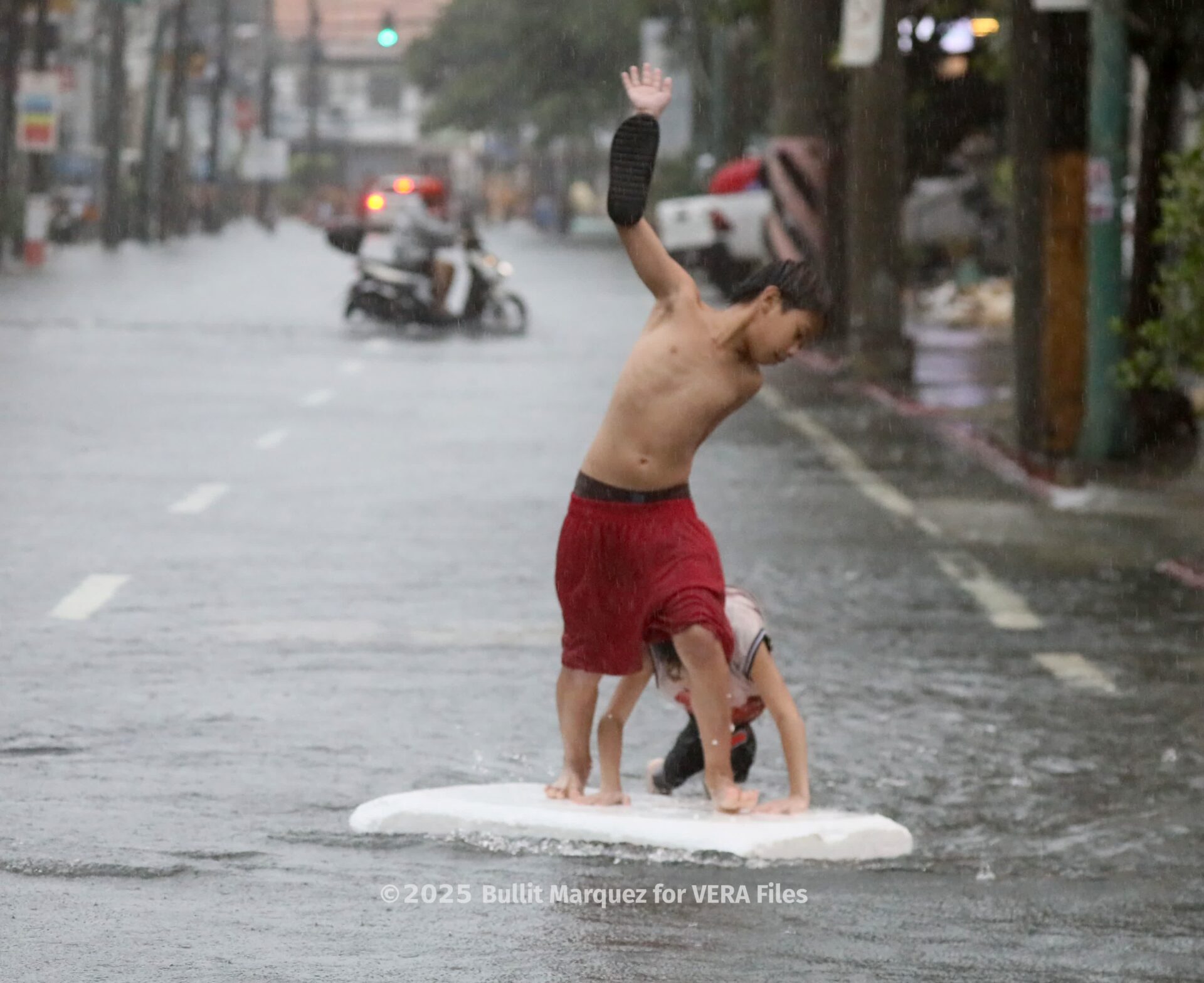 Crising 8/16  Photo by Bullit Marquez for VERA Files