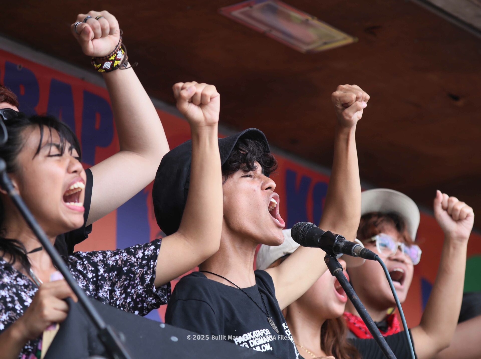 10/15 Trillion peso march’s message: Parusahan ang nangurakot. Photo by Bullit Marquez for VERA Files
