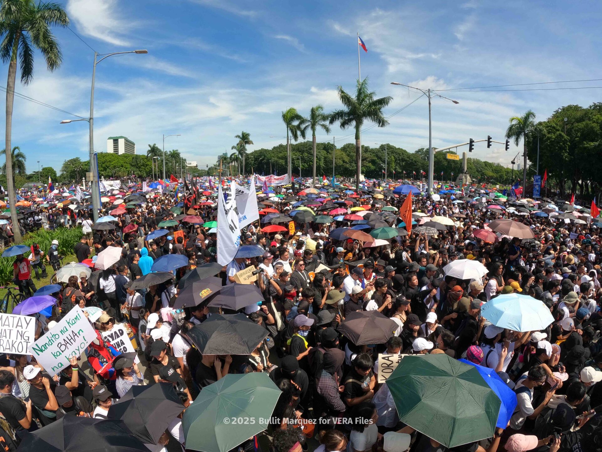 2/15 Trillion peso march’s message: Parusahan ang nangurakot. Photo by Bullit Marquez for VERA Files