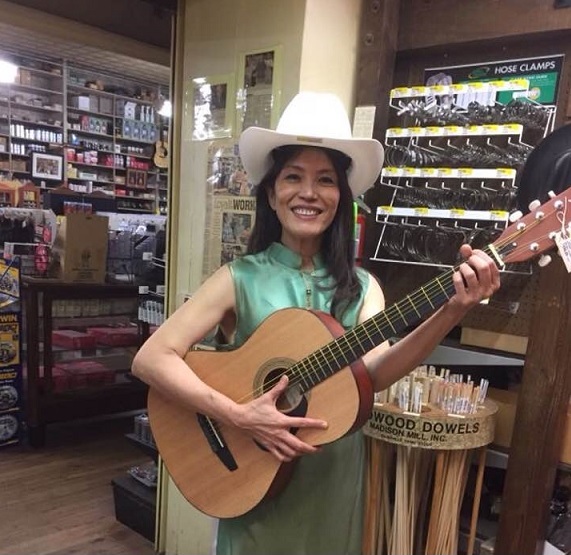 Licad in a tupelo hat.jpg