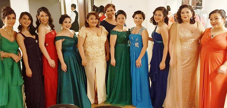 The ladies of Viva Voce Lab flanked by Jay Valencia Glorioso and Teena Chan.jpg