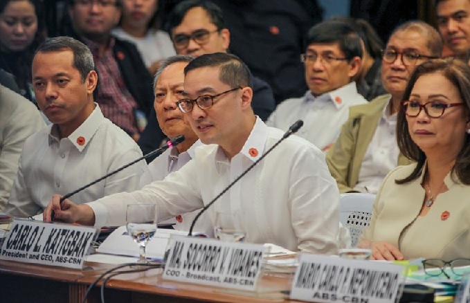 ABS-CBN President and CEO Carlo L. Katigbak appears in Senate hearing. Photo by Jonathan Cellona, ABS-CBN News.jpg