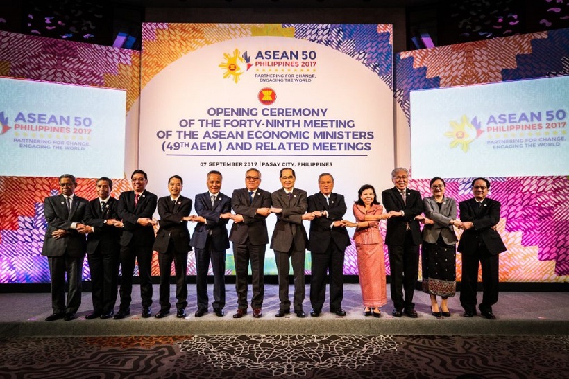 ASEAN Economic Ministers in Manila.jpg