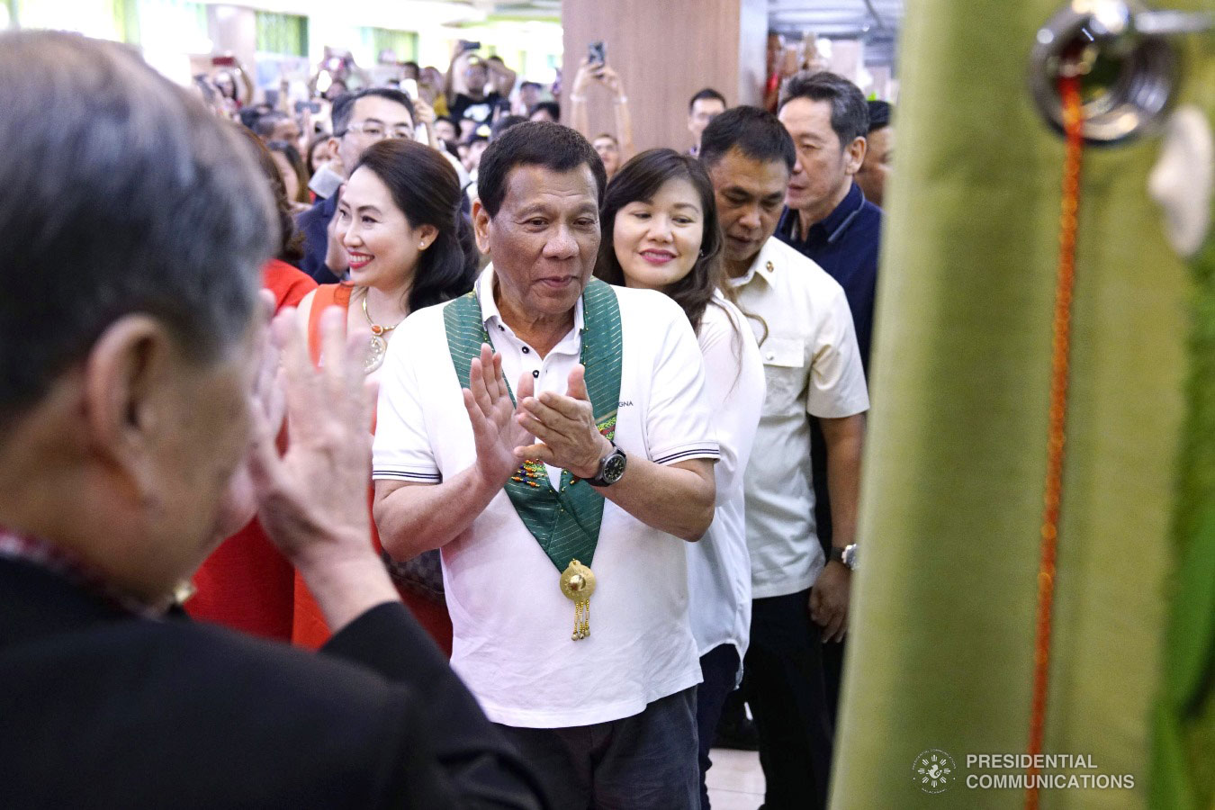Duterte at Citygate mall .jpg