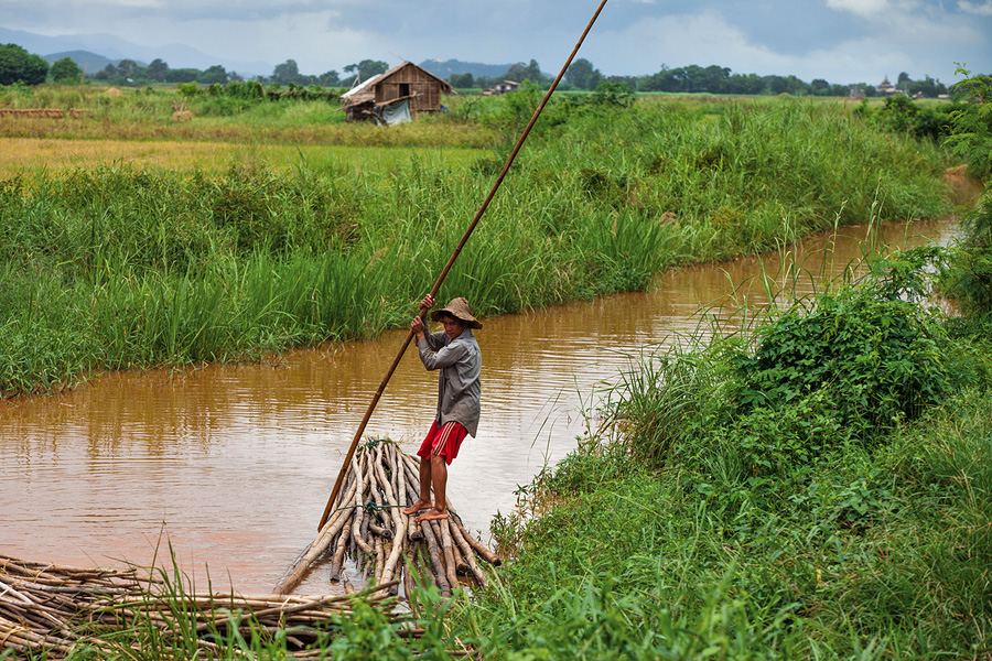 (Still) in Search of a Genuine ASEAN Community