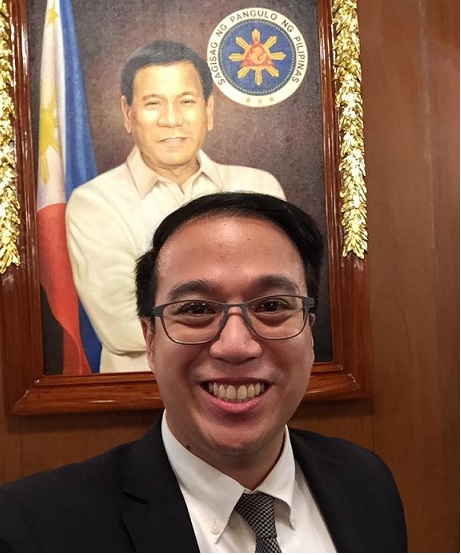 Mark Tolentino in Malacanang feb 28 2017.jpg